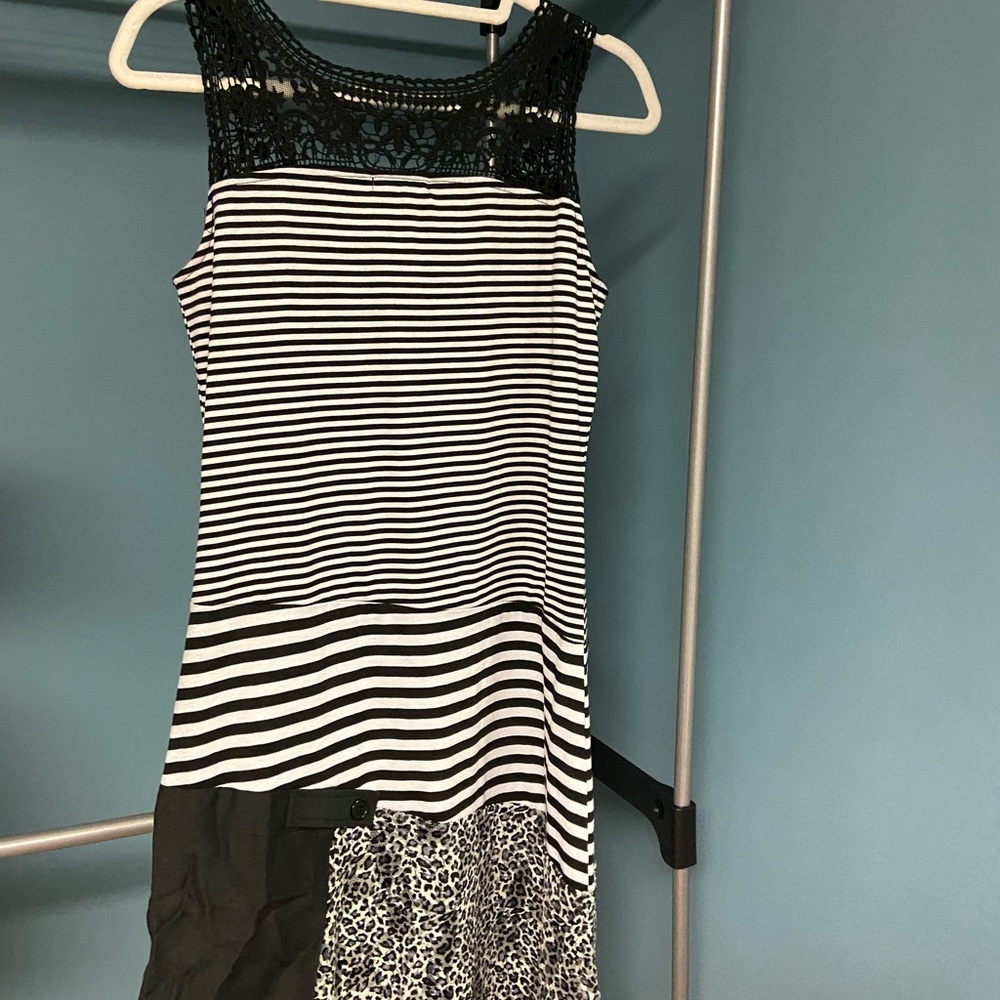 Alison Sheri XS Sleeveless Mixed Print Dress